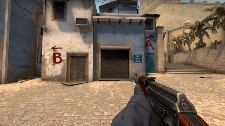 How to shoot with AK-47 in CS2