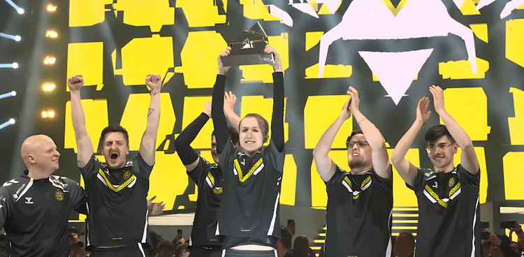 И снова чемпионы! Vitality забрали трофей на BLAST Open Lisbon 2025