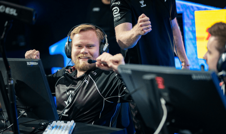 IEM Chengdu 2025: итоги первого дня — победы фаворитов и сенсация от Astralis